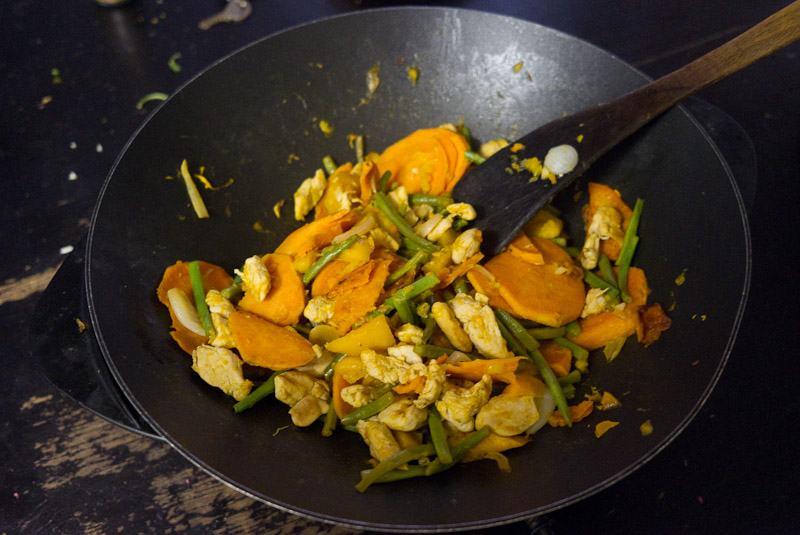 Poulet à la patate douce et aux haricots