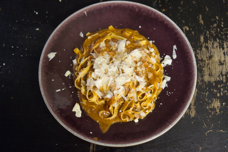 Tagliatelle sauce tomate cerise basilic